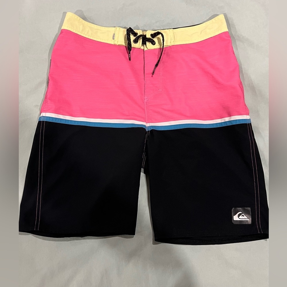 Quiksilver High Line Board Shorts Sz 28
